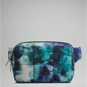 NWT Lululemon large quilted grid belt bag meteor wash